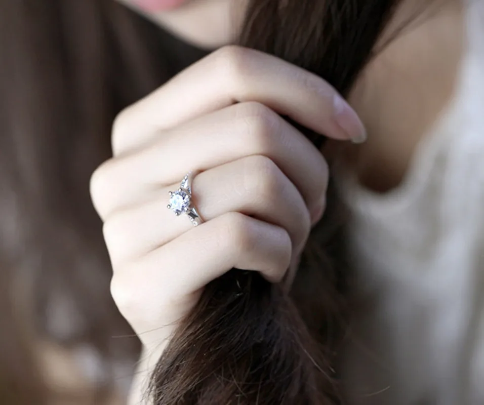 925 Sterling Silver Classic Ring Six claw jewelry simple 70ct diamond...