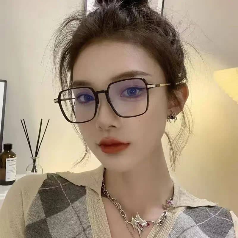 Glasses worn - showing fit and size