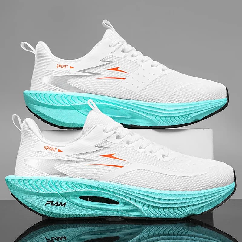 Side profile of the carbon-board air-cushion midsole