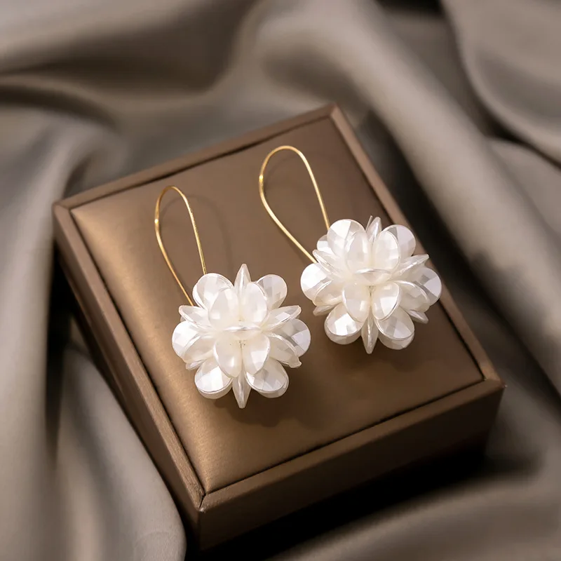 2PC Women's Fashion Trend DIY Pearl Petal Ball Earrings
