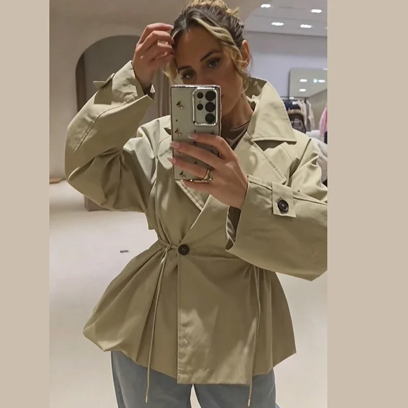 The Commute Trench Coat: One Layer That Sorts September to November